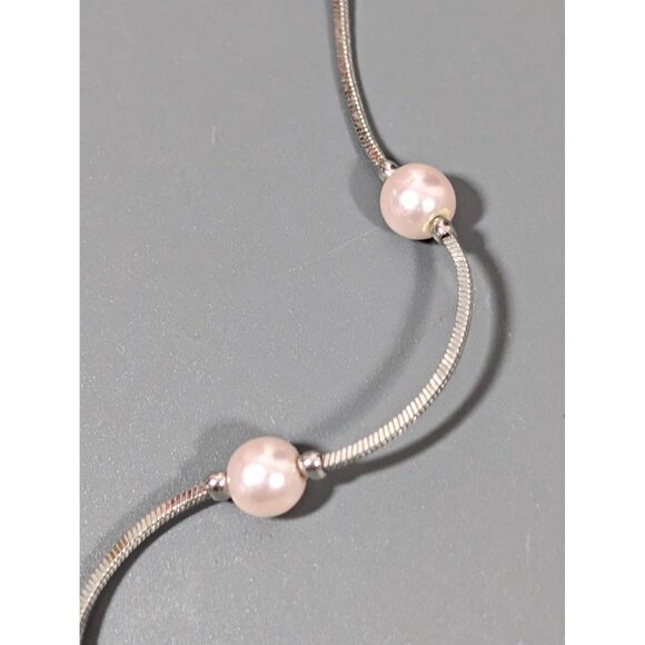 Silver Tone Faux Pearl Station Chain Necklace Elegant Bridal Classic 19" - Picture 9 of 10